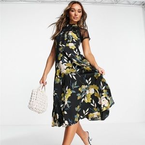 New, never worn! Liquorish midi dress in floral print | size 12